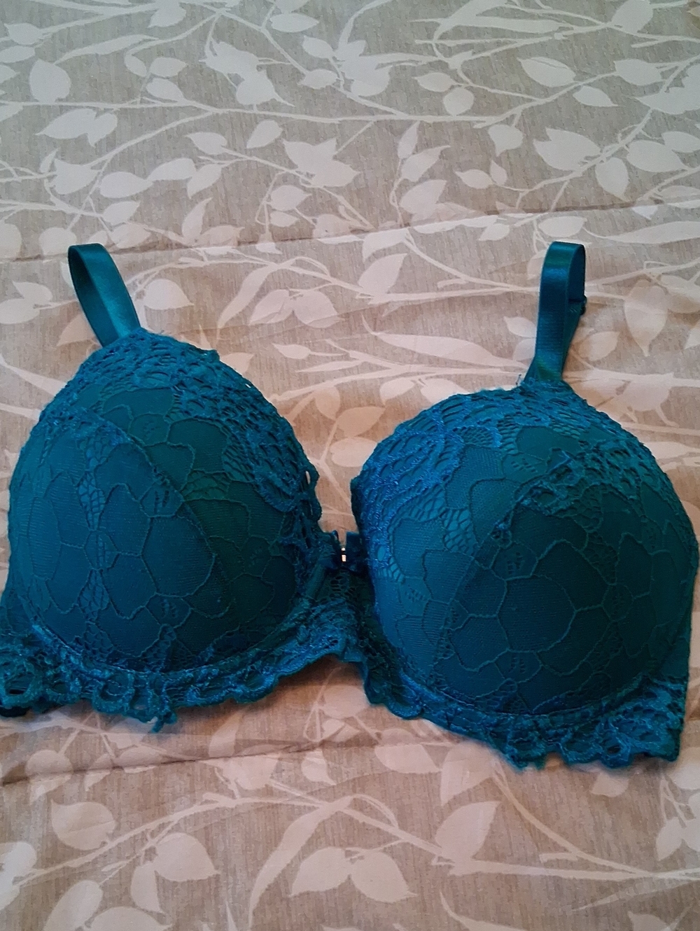 Xoxo Lace Padded Bra. Size 36D